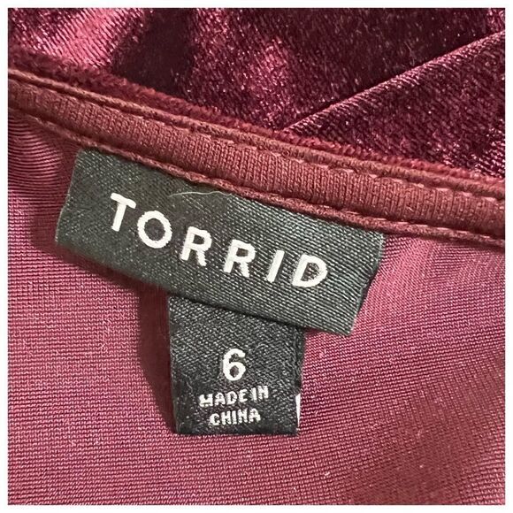 TORRID Burgundy Purple Velvet Fluted Dress Women’s Plus Size 6/6X - Picture 5 of 7